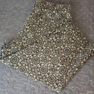 Kim Rogers Black Patterned Cropped pants size 12 petite